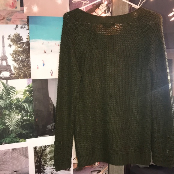 Sweater - Picture 3 of 3